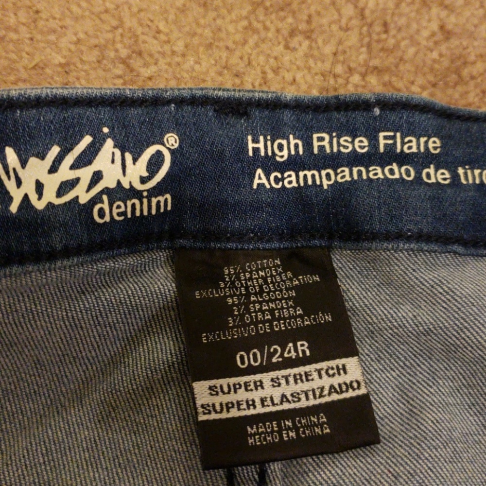 Jeans - Picture 2 of 4
